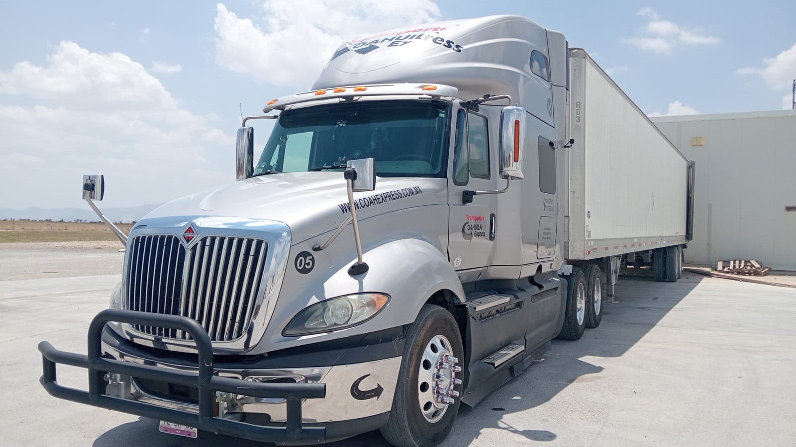 Unidad Coahuila Express frontal